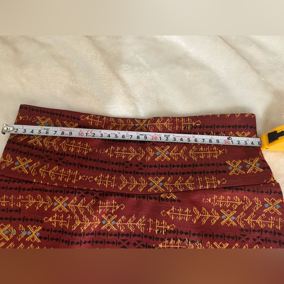 VGUC LulaRoe Pencil Skirt Aztec Pattern Size Small - Picture 5 of 5